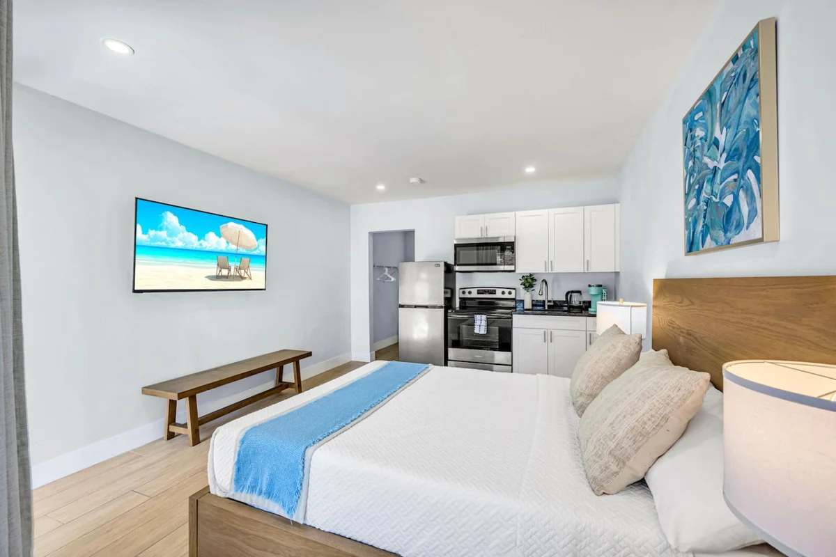 Hawksbill 105, Beach & Pool Studio, Walkable property photo 5