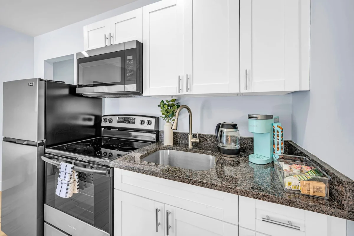 Hawksbill 105, Beach & Pool Studio, Walkable property photo 4