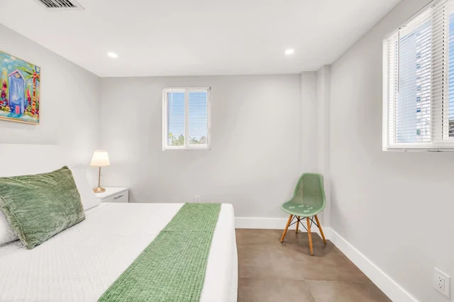 Bedroom 3 image 1