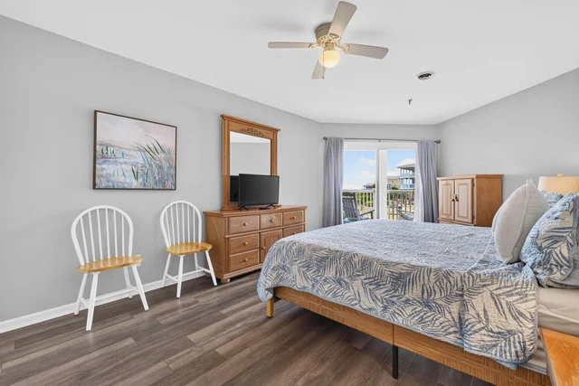 Bedroom 1 image 1