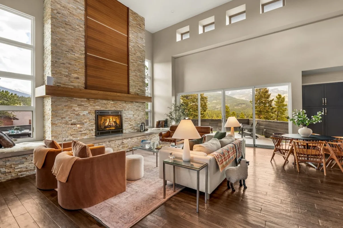 Summit Solace, LUXE 360° Views, Hot Tub, Games property photo 3