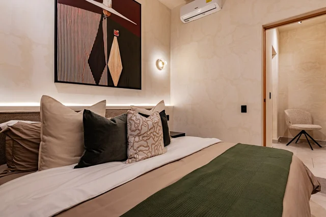 Bedroom 1 image 1