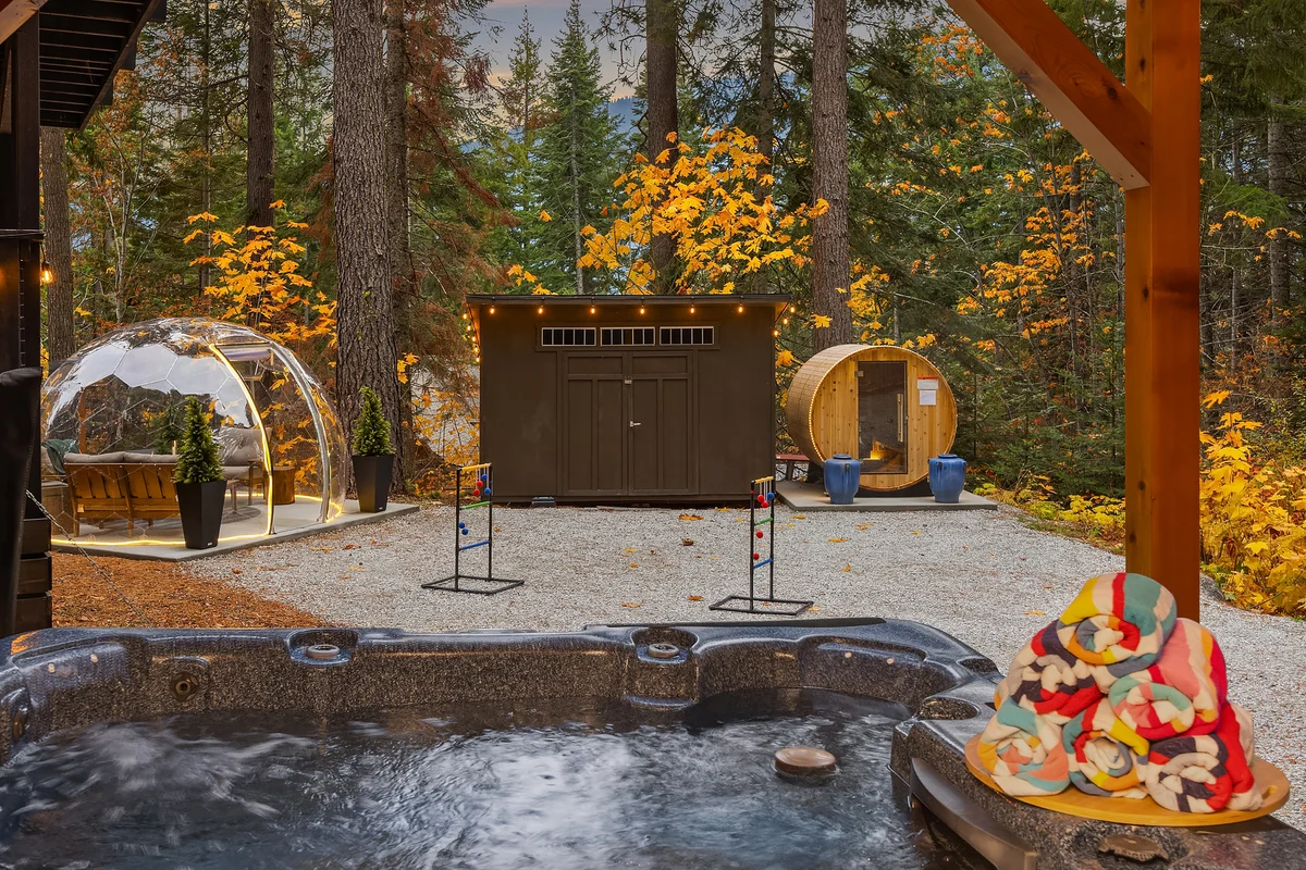 Pine & Peaks property photo 3