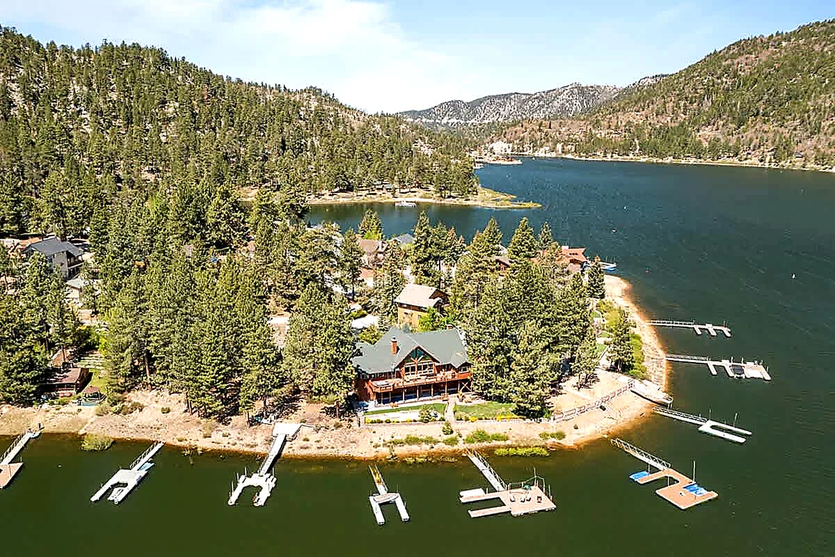 Lakefront, Dock, Spa, Near Village & Slopes property photo 5