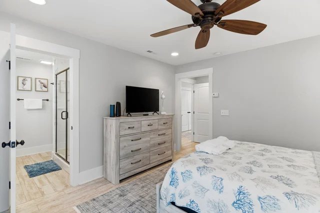 Bedroom 3 image 1