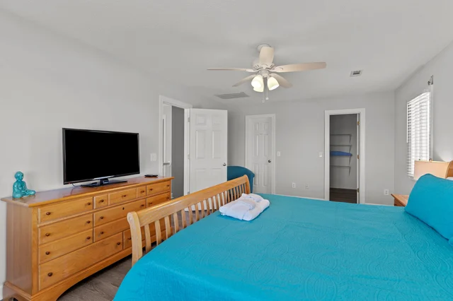 Bedroom 3 image 1