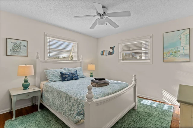 Bedroom 2 image 1