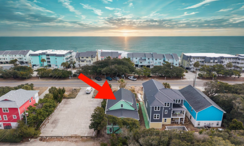 One More Day, Across the street from the beach property photo 2