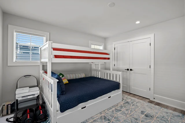 Bedroom 4 image 1