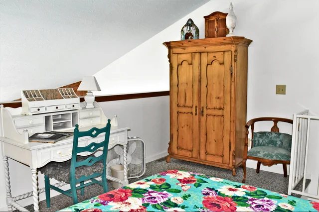 Bedroom 1 image 1