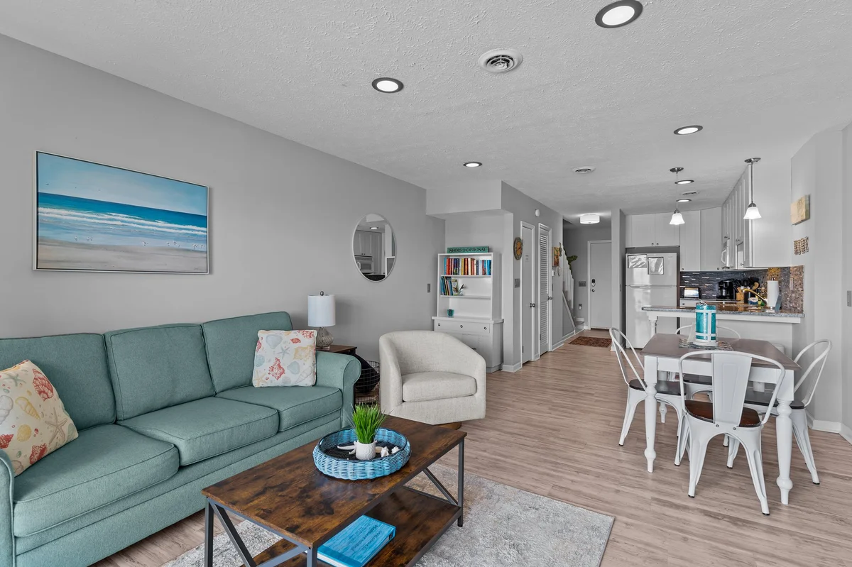 OD 703 Oceanfront Condo with 2 decks Indoor and Outdoor Pools property photo 5
