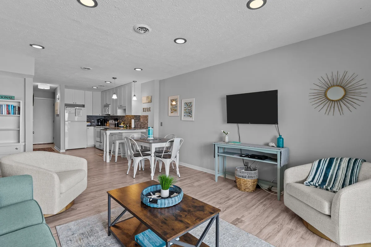 OD 703 Oceanfront Condo with 2 decks Indoor and Outdoor Pools property photo 4
