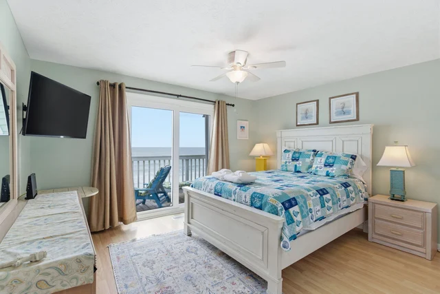 Bedroom 1 image 1