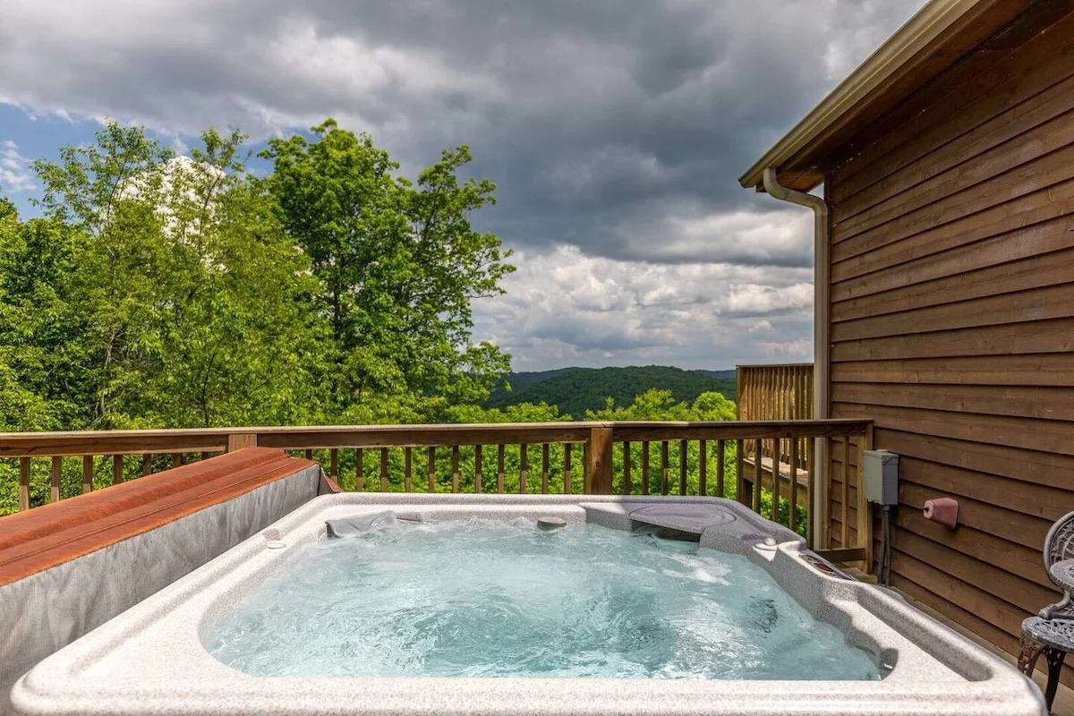 5 O'Clock between Boone & Blowing Rock - Views, hot tub, BBQ smoker, pool table Minutes to town property photo 2