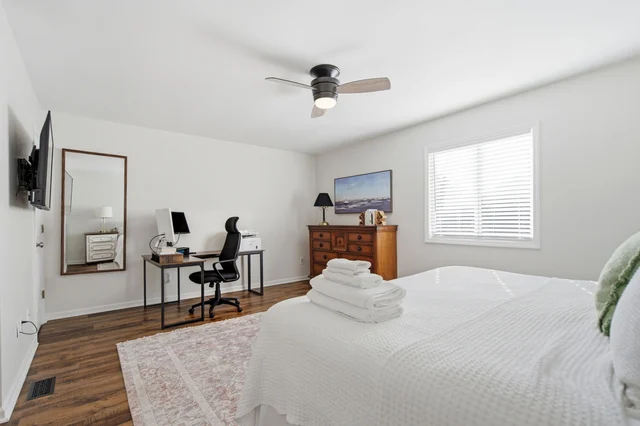 Bedroom image 1