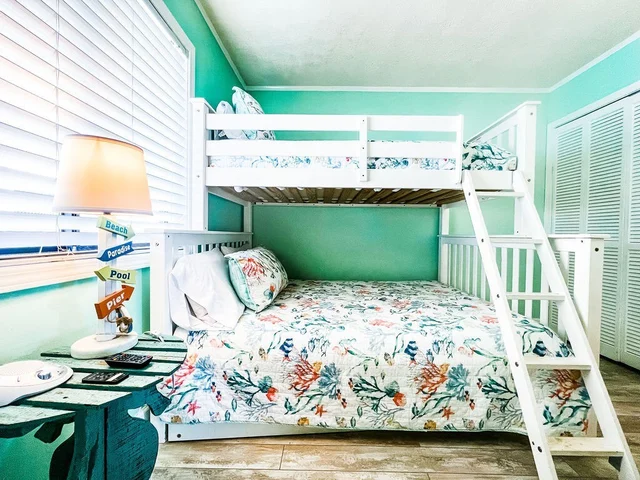 Bedroom image 1
