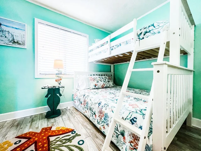 Bedroom image 1