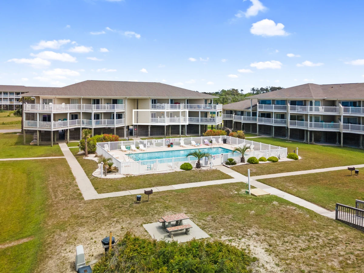 Southern Shores, Oak Island Oceanfront with Pool, Villa property photo 2