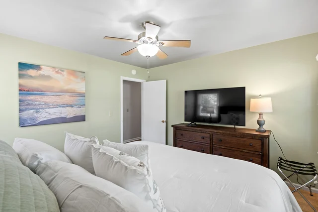 Bedroom image 1