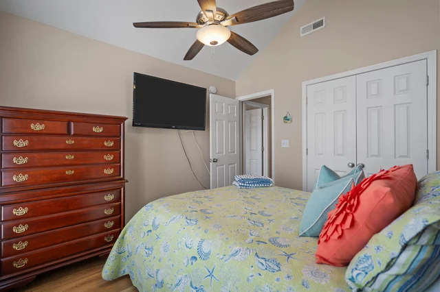 Bedroom image 1