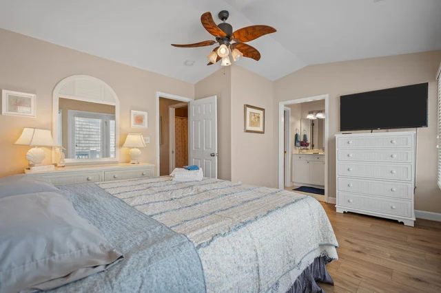 Bedroom image 1