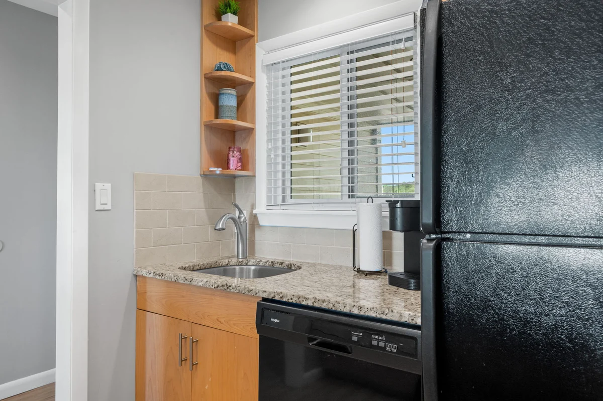 Oceanfront Condo, Oak Island Beach Villas + Pool property photo 5