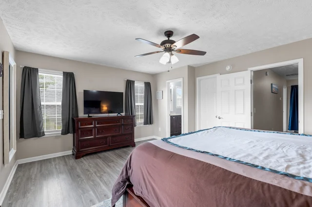 Bedroom image 1