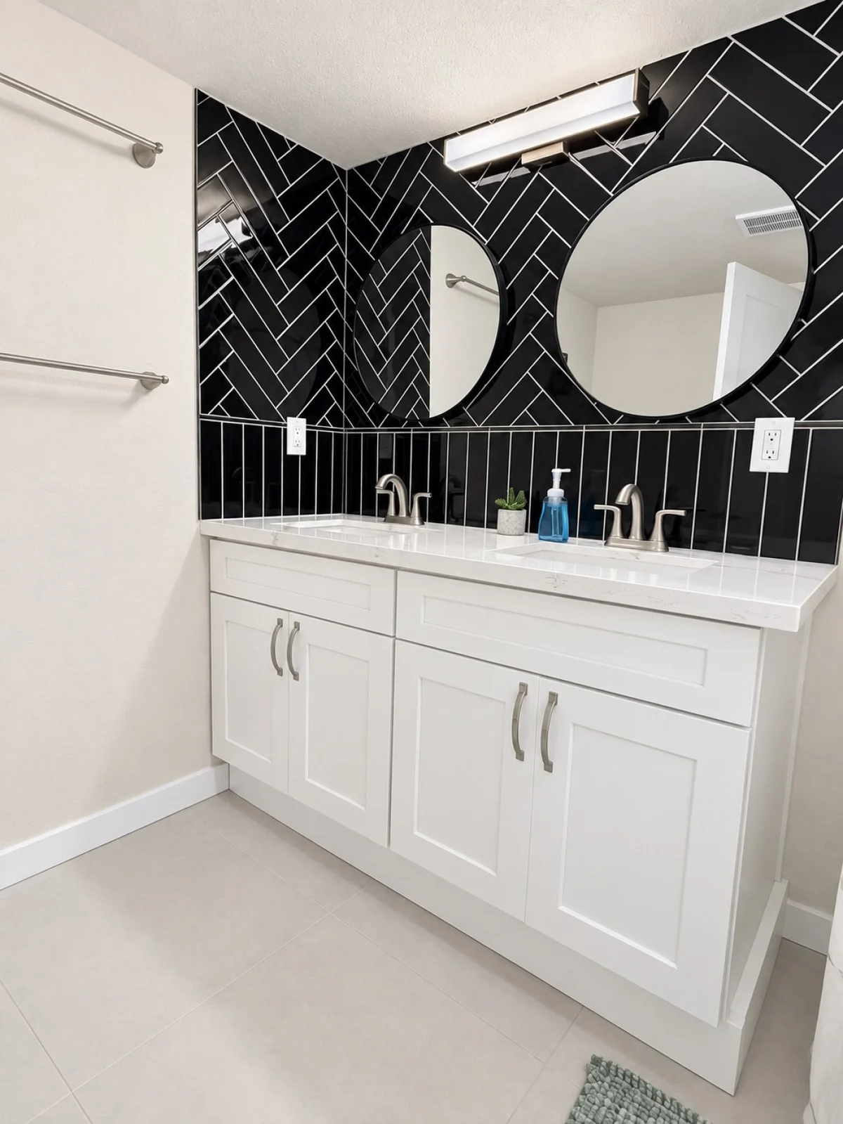 Modern Beacon Hill Home - A2 property photo 4