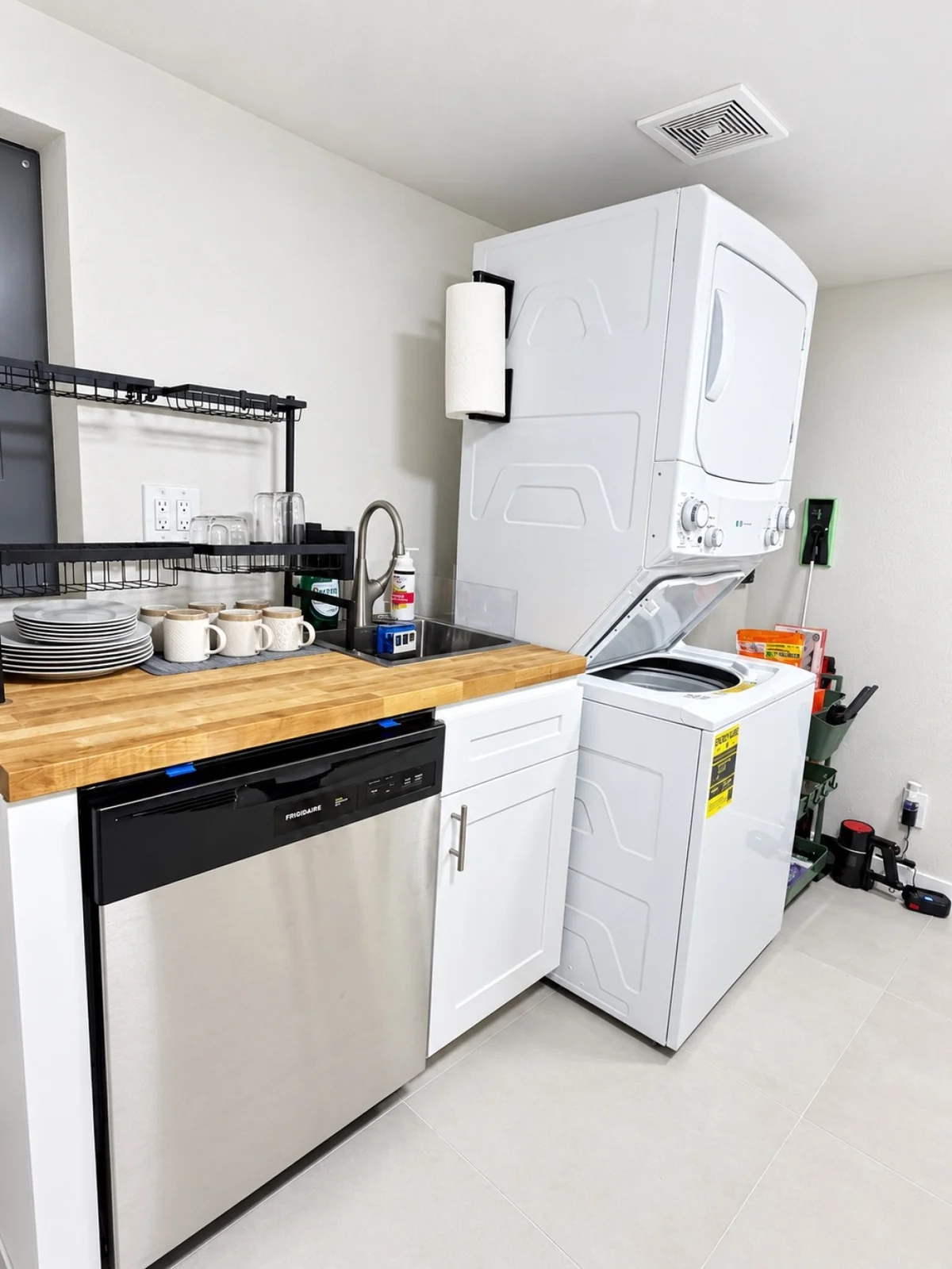 Modern Beacon Hill Home - A2 property photo 3