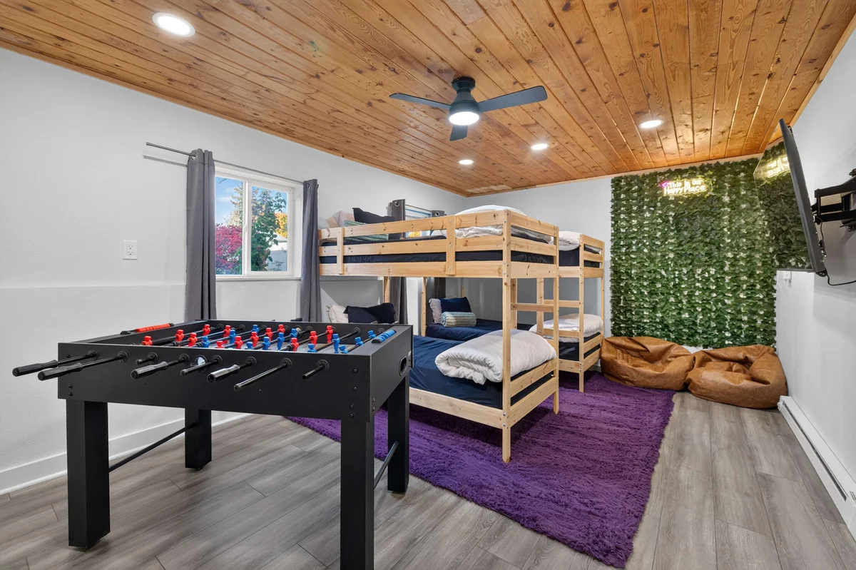 The Clubhouse on 11th- Hot Tub & Arcade property photo 5