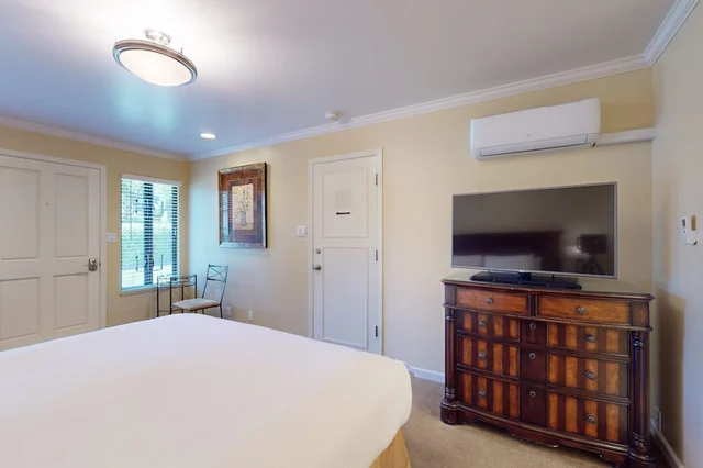 Bedroom image 1