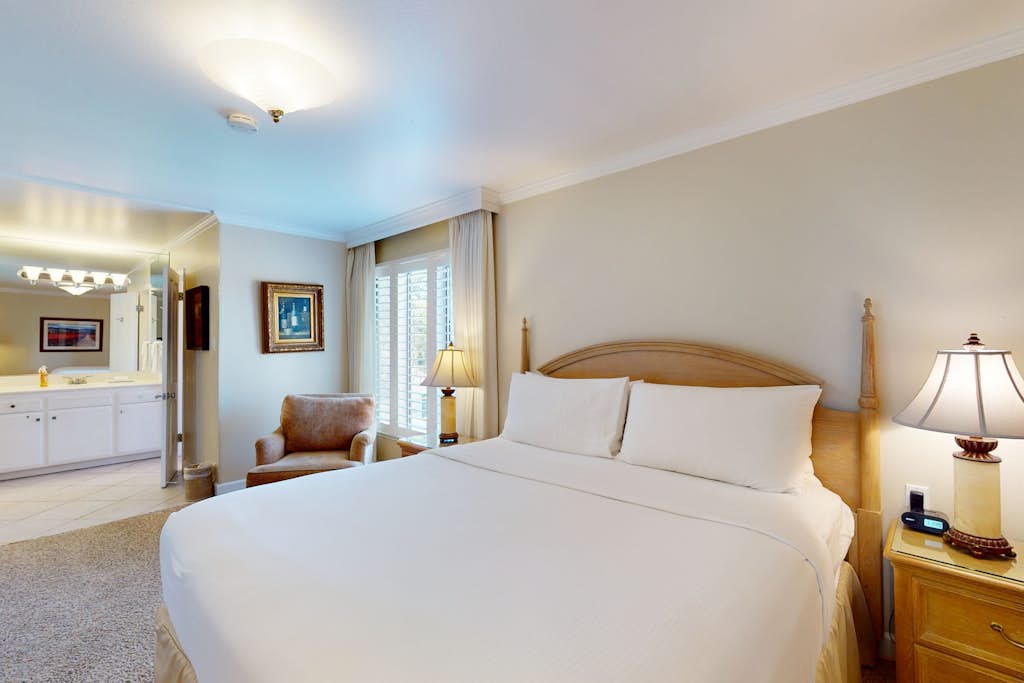 Silverado Resort and Spa 266 & 267 - Two King Suites, Golf-View Balcony off the Main Unit property photo 5