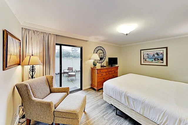 Bedroom image 1