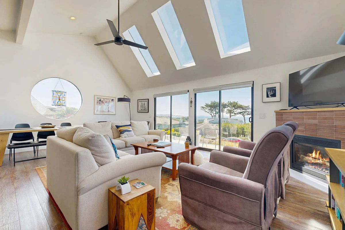 Casa Playa - Bodega Bay Oceanview Home near Golf Course property photo 2