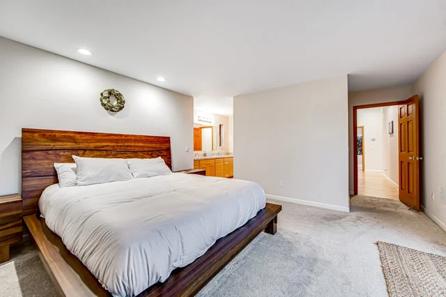Bedroom image 1
