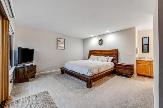 Bedroom image 1