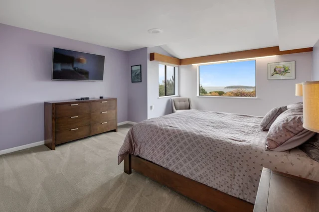 Bedroom image 1