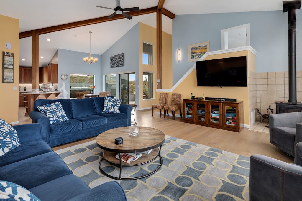 Eagles nest - Bodega Harbour Ocean-View Hot Tub Retreat property photo 4