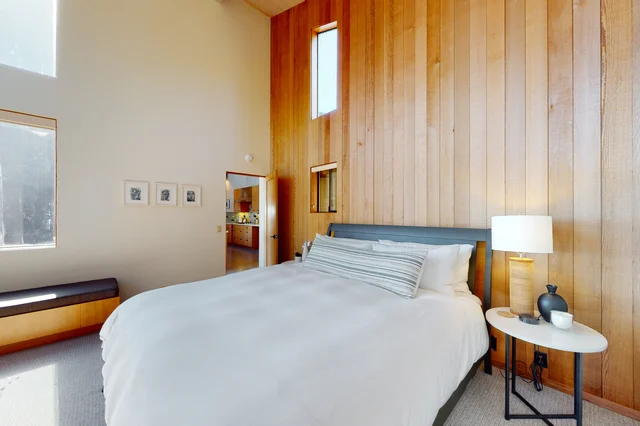 Bedroom 1 image 1