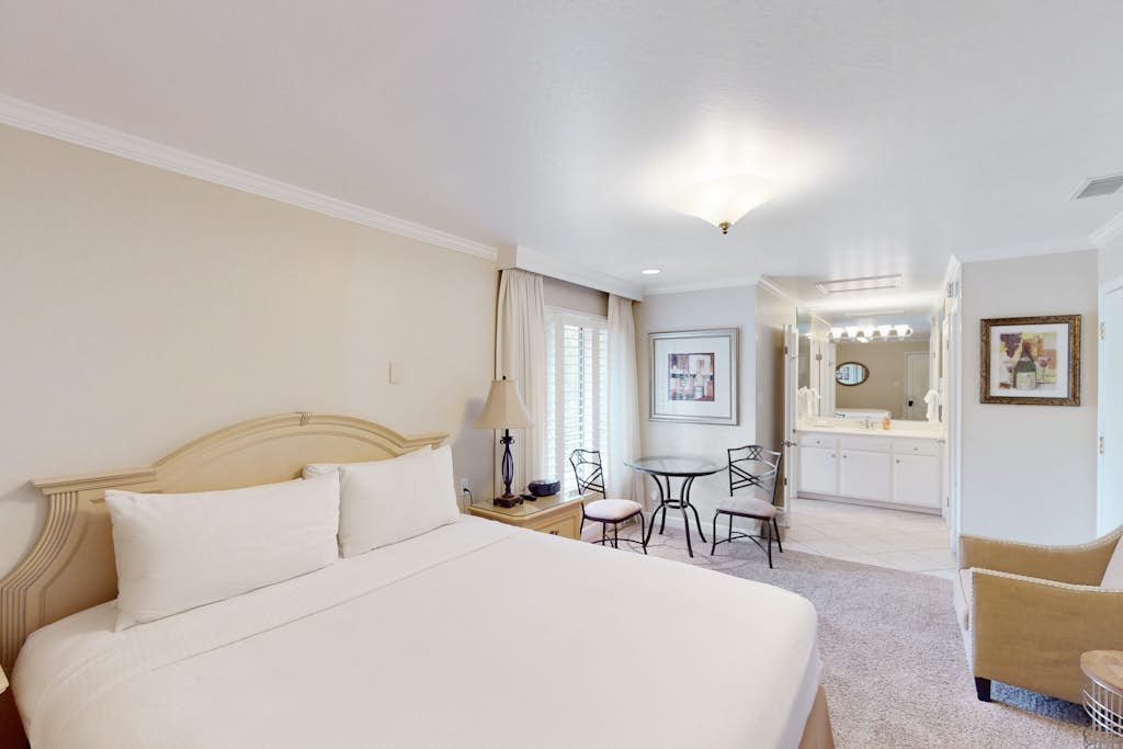 Napa Silverado Resort Studio near Pool with EV Charger property photo 4