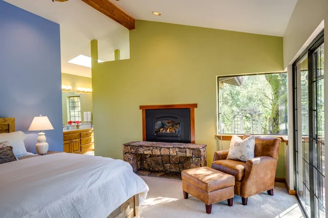 Bedroom image 1