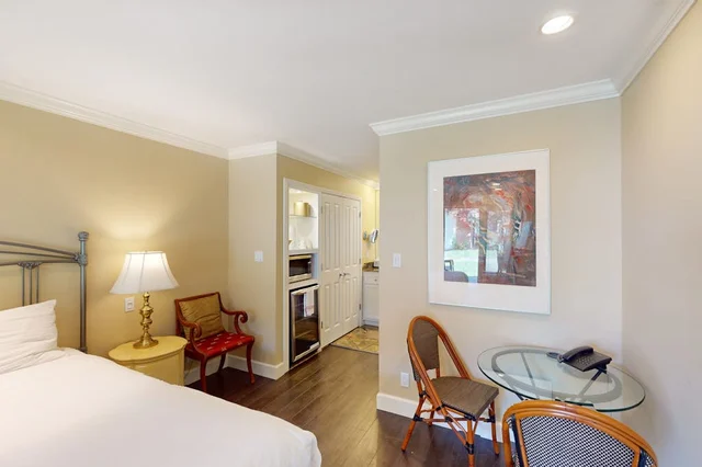 Bedroom image 1