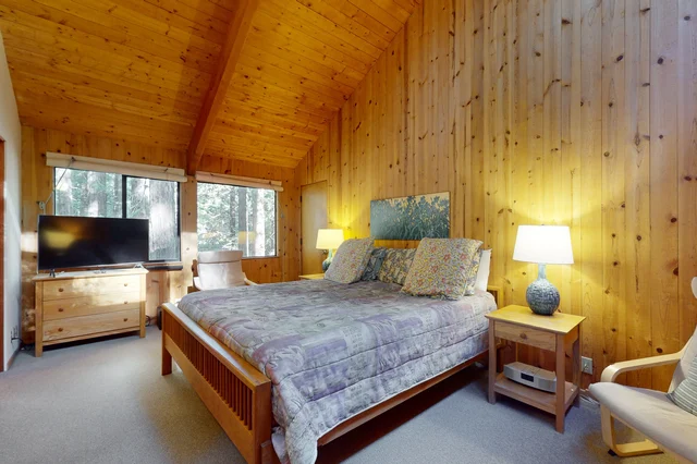 Bedroom 1 image 1