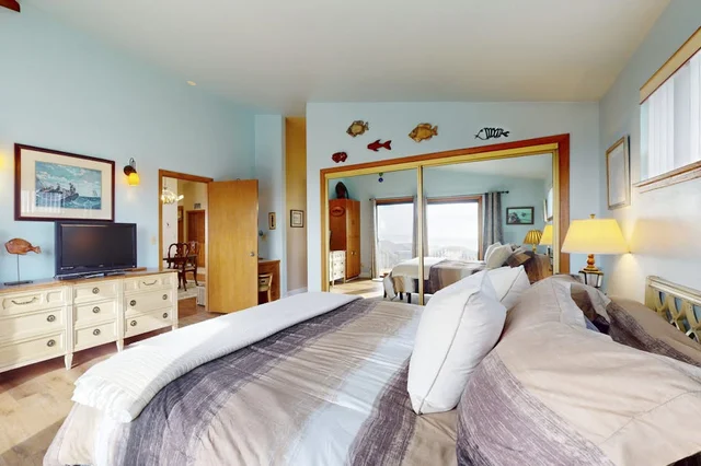 Bedroom image 1