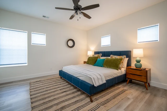 Upstairs Bedroom 1 King, 1 Daybed plus Trundle image 1