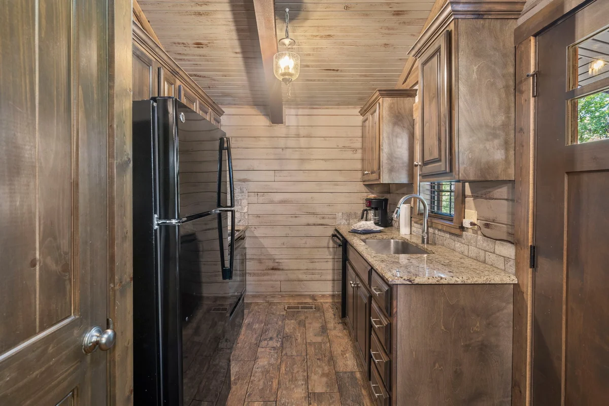 Indian Point - Cabins 09, LV, DNR property photo 5