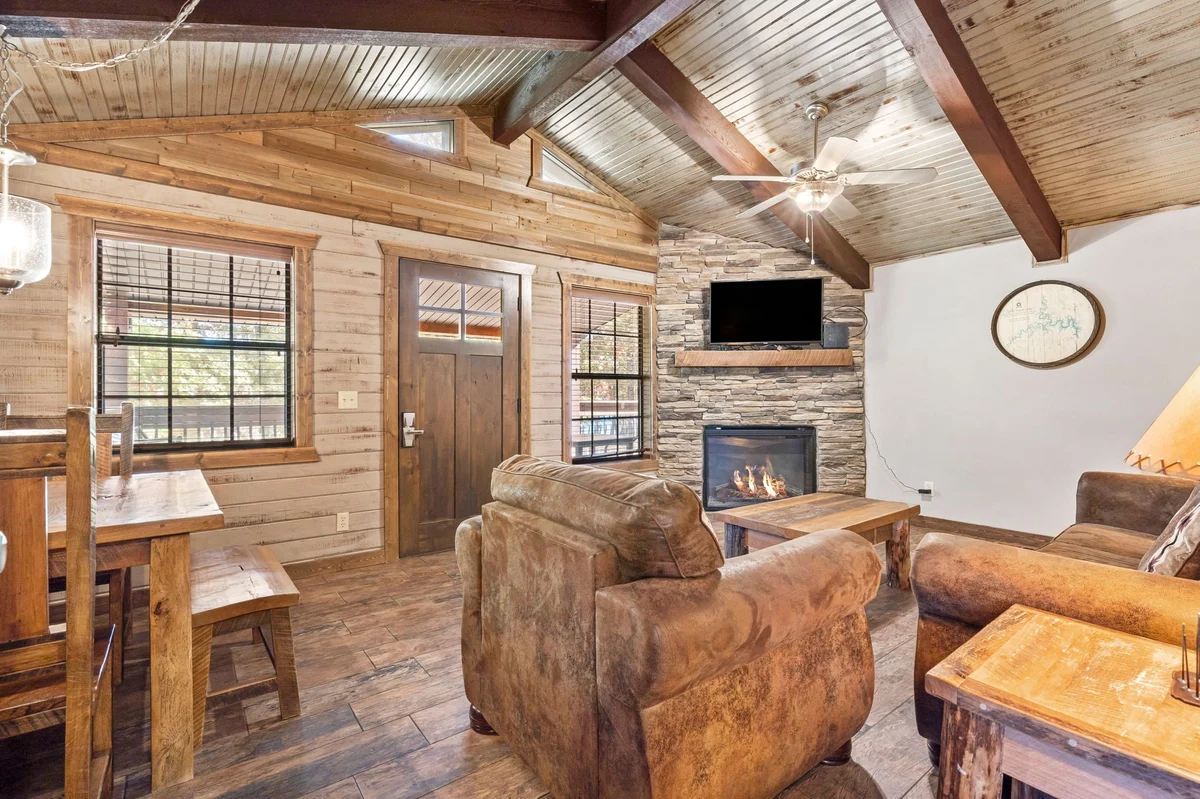 Indian Point - Cabins 12, DNR, LV property photo 5