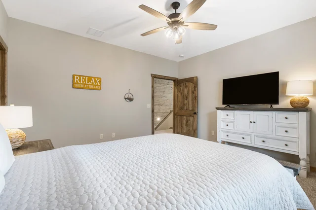 Bedroom 3 image 1