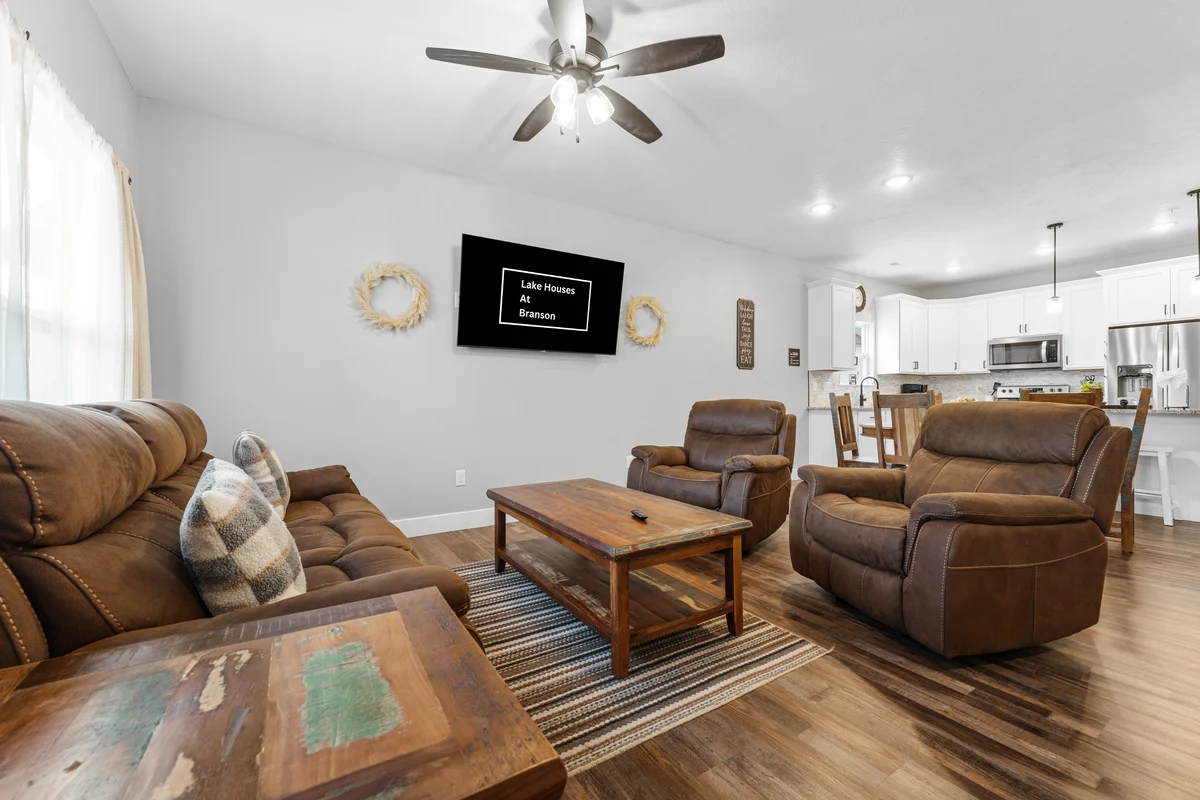 Branson Cove - Hunter's Hideout Lodge property photo 3