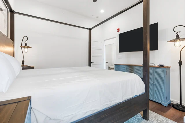 Bedroom 3 image 1